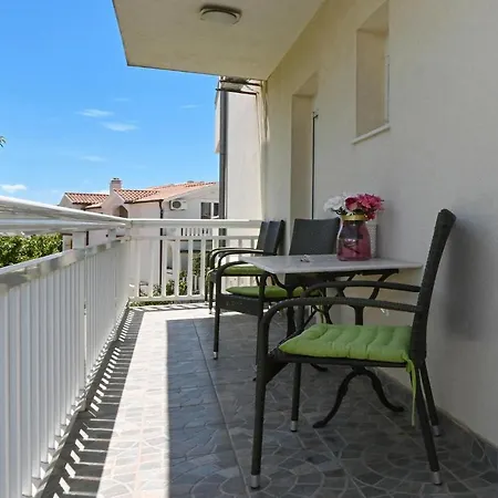 Amazing In Okrug Gornji With Wifi Apartment Trogir