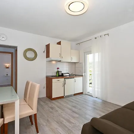 Beautiful In Okrug Gornji Appartamento