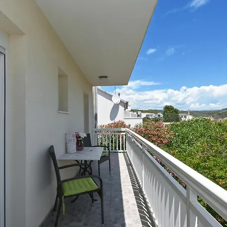 Amazing In Okrug Gornji With Wifi Trogir