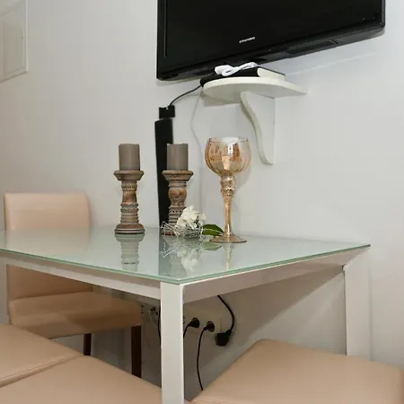 Awesome In Okrug Gornji With View Appartement *